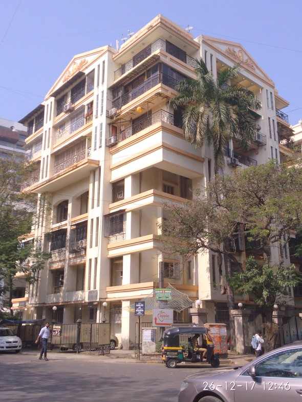 Main - Water Queen, Bandra West